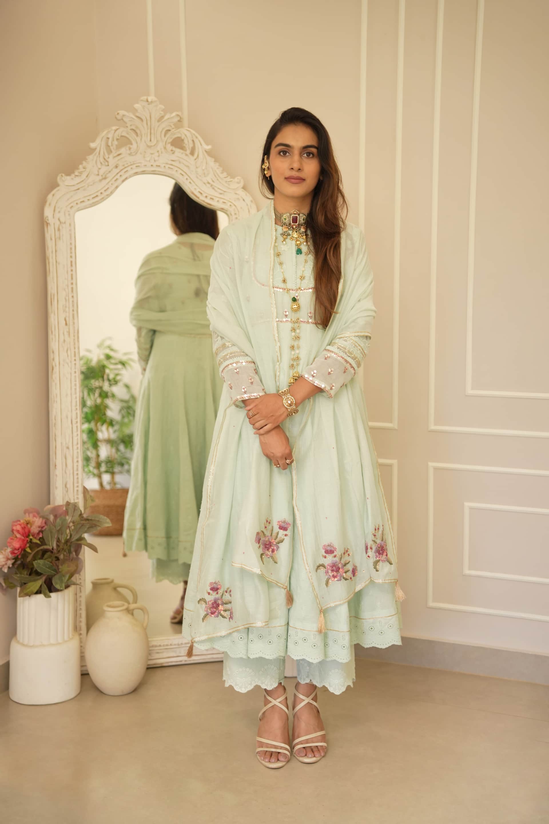 THE DHAVALA ANARKALI SET